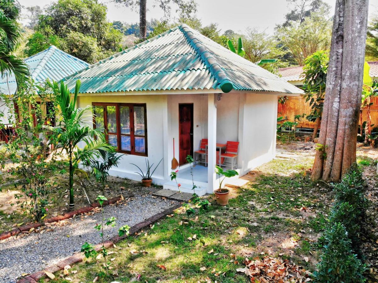 Tropical Paradise Leelawadee Resort Csang-sziget Kültér fotó
